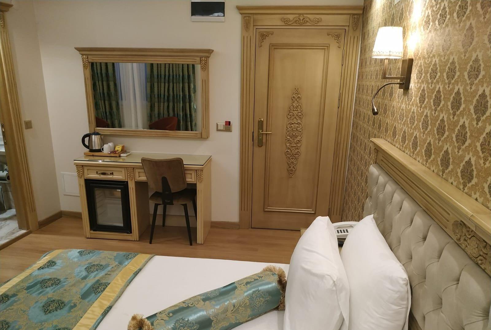 Apple Tree Hotel Истанбул Екстериор снимка